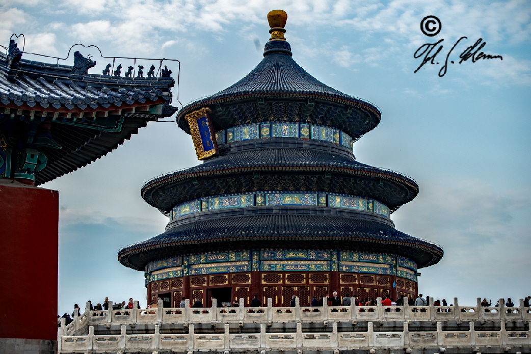 Der Himmelstempel bzw. Himmelsaltar ist eine Tempelanlage in Peking, in der die Kaiser der Ming- und Qing-Dynastien jedes Jahr fr eine gute Ernte beteten.