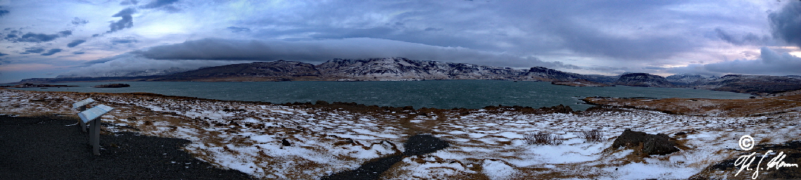 Der Hvalfjörður (isl. für Walfjord) ist ein Fjord im Westen Islands